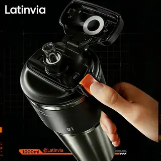 [LATINVIA x VINHBANHBO deal 9k] 1801 - 1802 Bình giữ nhiệt Latinvia 2026 mới, dung tích 1000ML, mở nắp một chạm, chất liệu thép không gỉ 304, an toàn khi sử dụng trong xe, giữ nóng lạnh, uống bằng ống hút hoặc uống trực tiếp, có quai xách tiện lợi